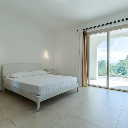 Infinity With Pool By Wonderful Italy Ольбия