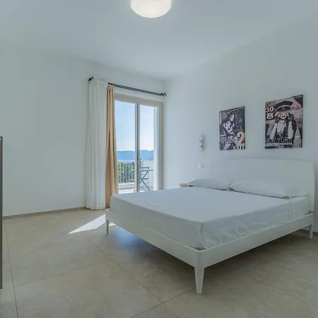 Infinity With Pool By Wonderful Italy Вилла *