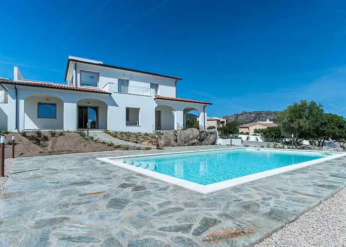 Infinity With Pool By Wonderful Italy *