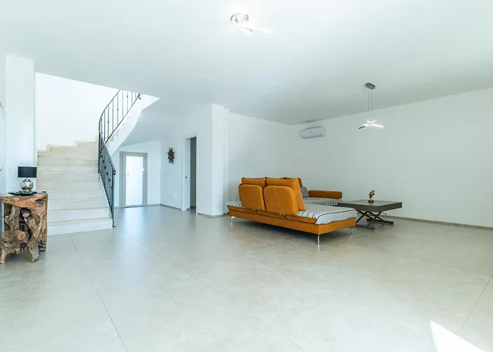 Infinity With Pool By Wonderful Italy Villa Olbia