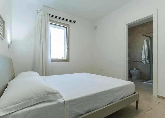 Infinity With Pool By Wonderful Italy Villa Olbia